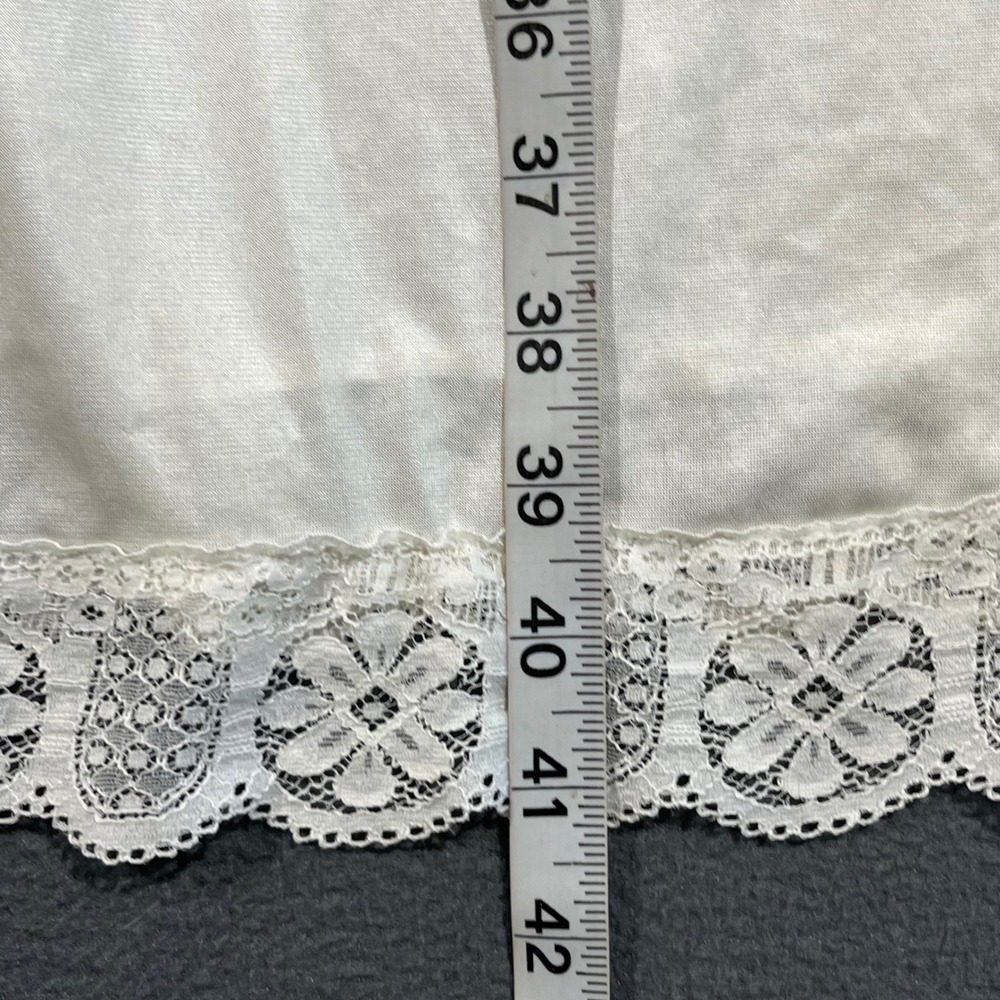 Vintage Full Slip Women Size 32 Ivory Lace Trim V-Neck Lingerie USA Made 6439 - Picture 10 of 11